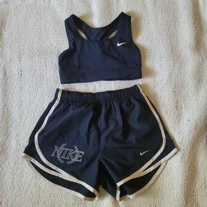 NWT Nike Swoosh Sports Bra & Tempo Graphic Running Shorts Size XS